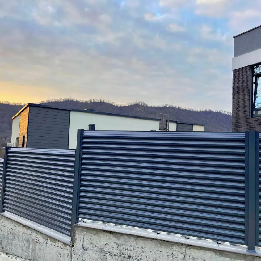 Фото 2 Забор жалюзи ЭКО-Z-US RAL7024 Серый Графит